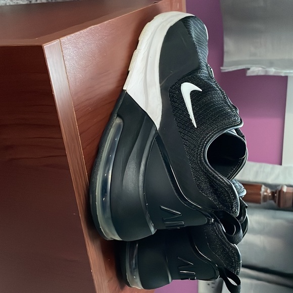 Nike Air - Picture 3 of 3